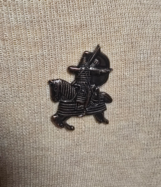 Mongol Warrior on horseback attacking with bow and arrow - Pin