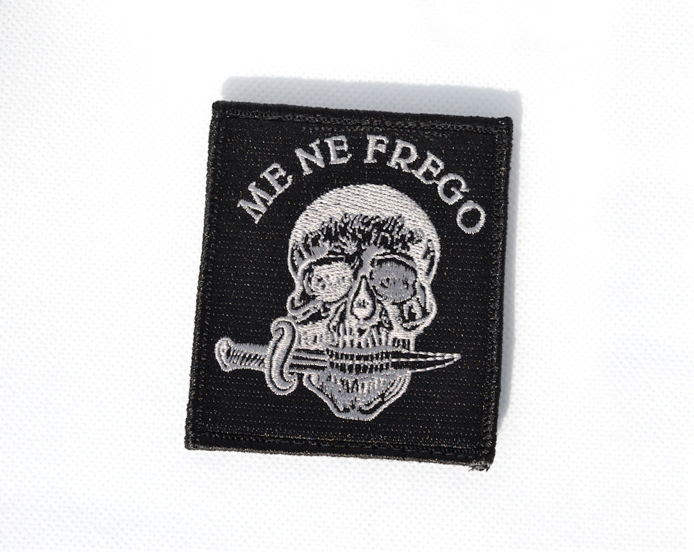 Me ne frego. Me ne frego тату эскиз. мене фрего. frego v. me ne frego skull.
